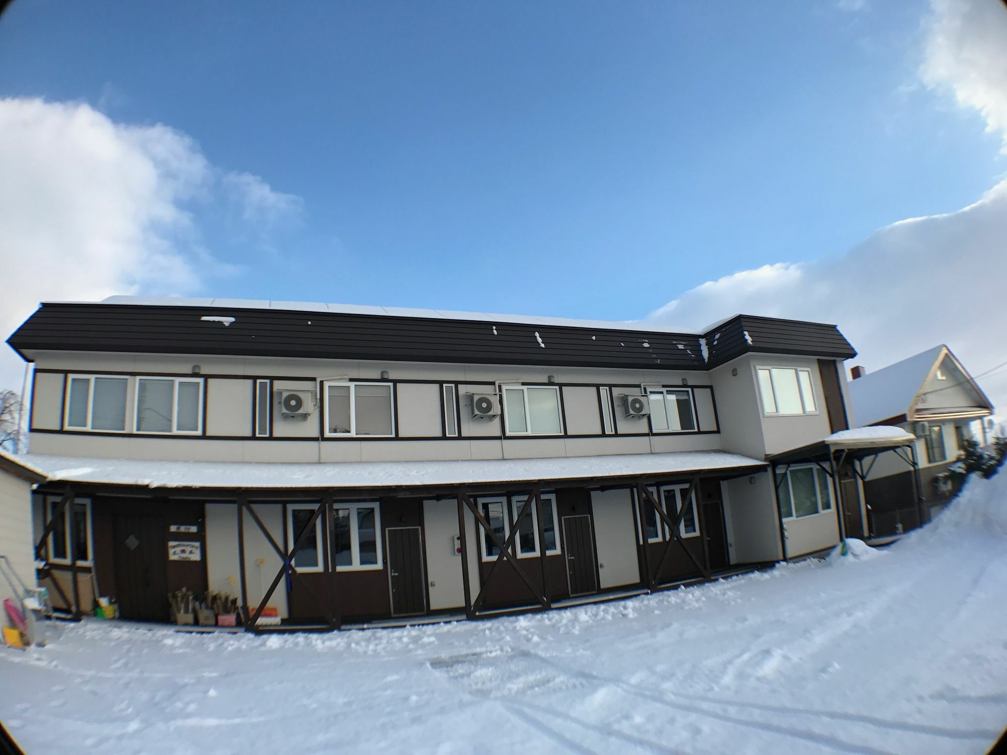 Tsuru Apartments NakaNakafurano Exteriör bild